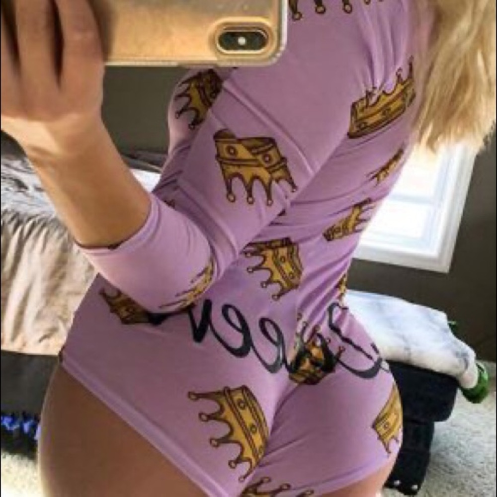 Onesie - Picture 3 of 6